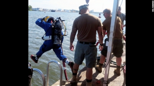 150814135139-02-civil-war-divers-exlarge-169